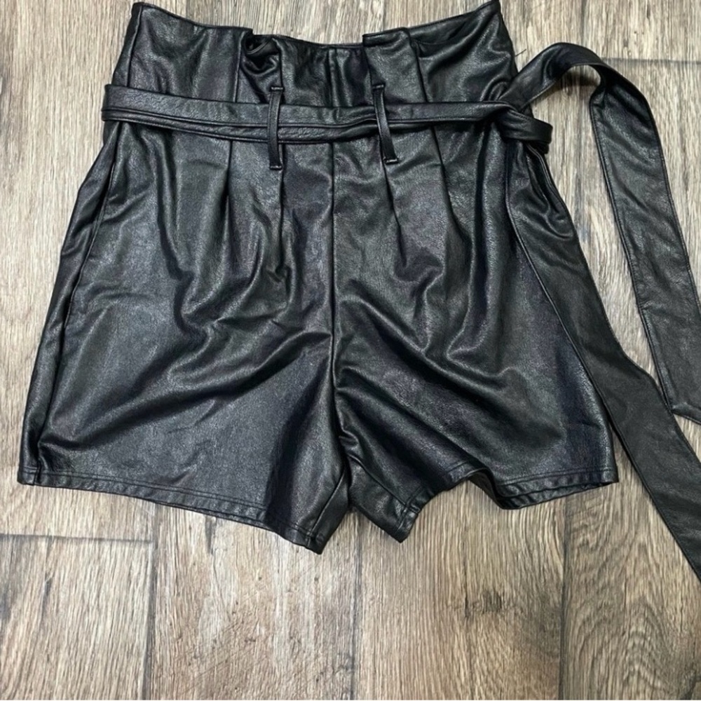 Commando Women's Black Faux Leather Shorts - Picture 3 of 8